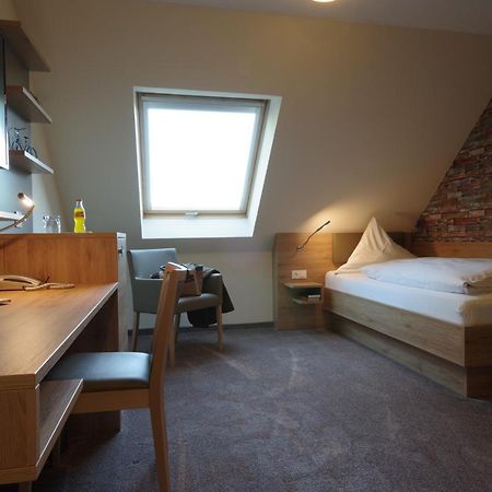 Land-Gut-Hotel Raeuber Lippoldskrug Alfeld  Exterior photo